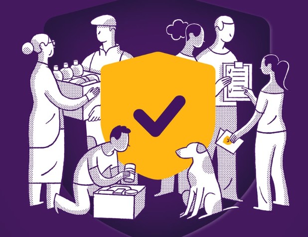 Illustratie van mensen die elkaar helpen, met in het midden een groot schild met een vinkje dat staat voor veiligheid en voorbereiding.